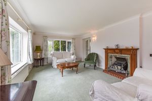 Lounge- click for photo gallery